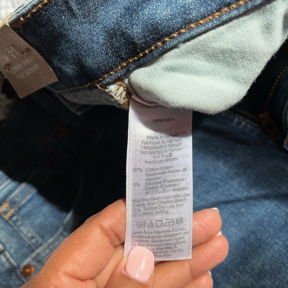 COPY - Madewell Curvy High Rise Skinny Jeans - Picture 6 of 11